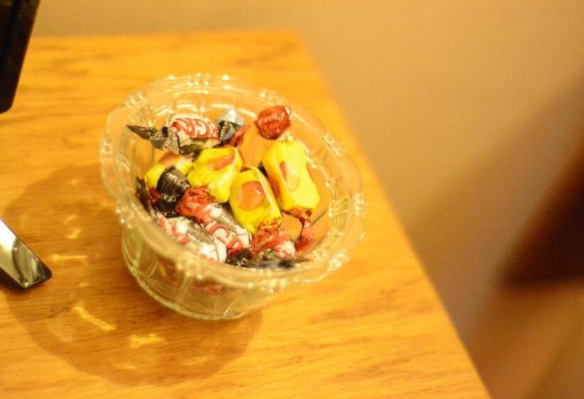 اتاق استاندارد چهار تخته, B&b Passage