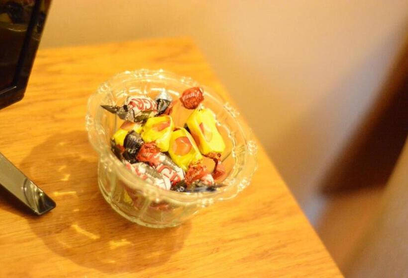 اتاق استاندارد چهار تخته, B&b Passage