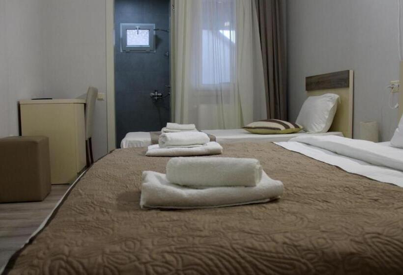 اتاق استاندارد سه نفره, Casa Calda