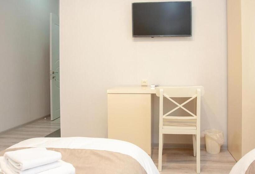 اتاق استاندارد سه نفره, Casa Calda