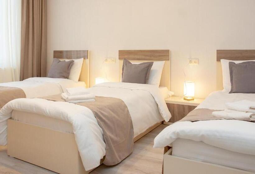 اتاق استاندارد سه نفره, Casa Calda