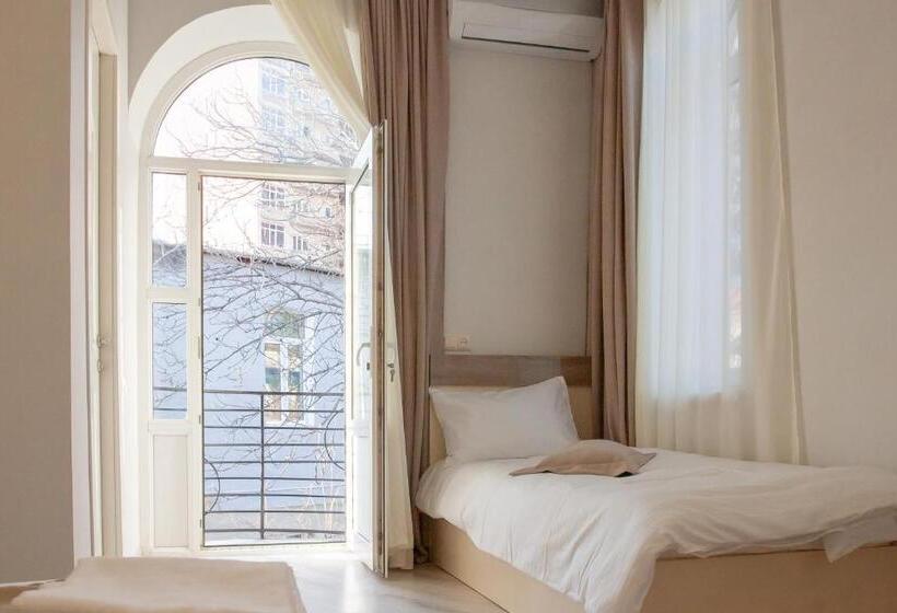 اتاق استاندارد سه تخته با بالکن, Casa Calda