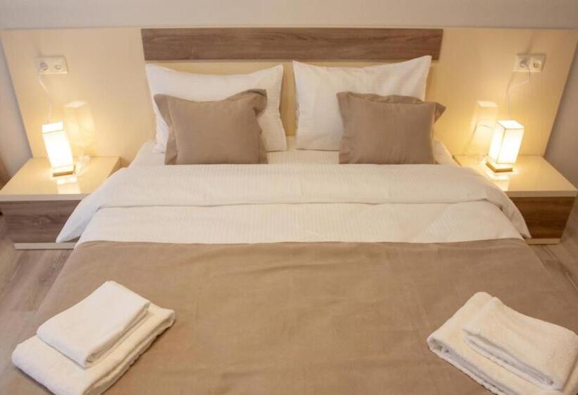 اتاق استاندارد سه تخته با بالکن, Casa Calda