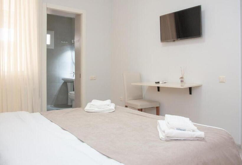 اتاق خانوادگی, Casa Calda