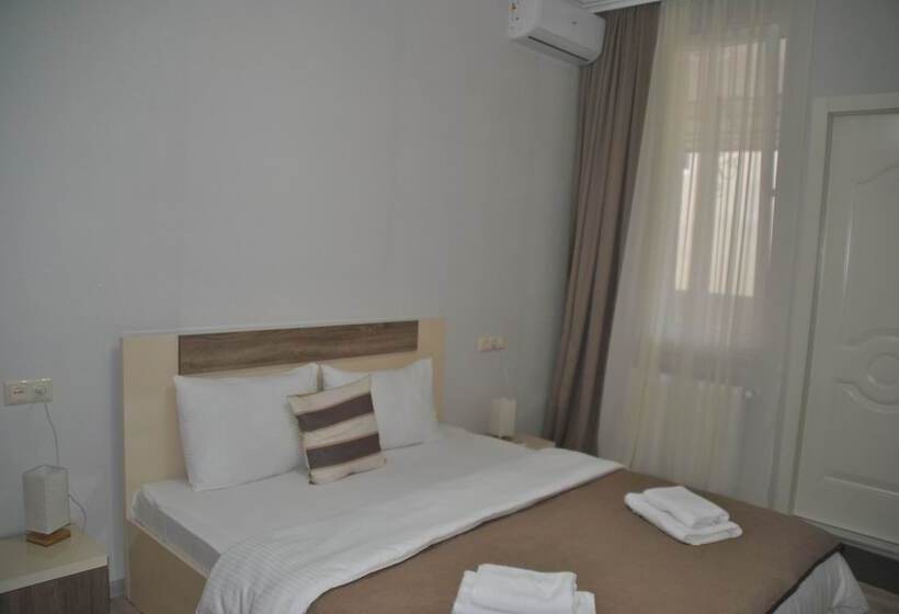 اتاق خانوادگی, Casa Calda