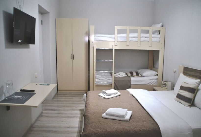 اتاق خانوادگی, Casa Calda