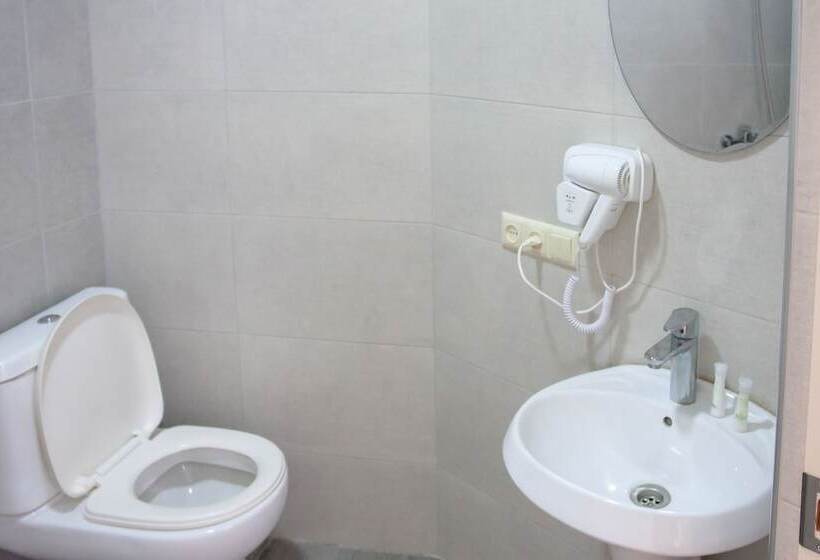 اتاق خانوادگی, Casa Calda