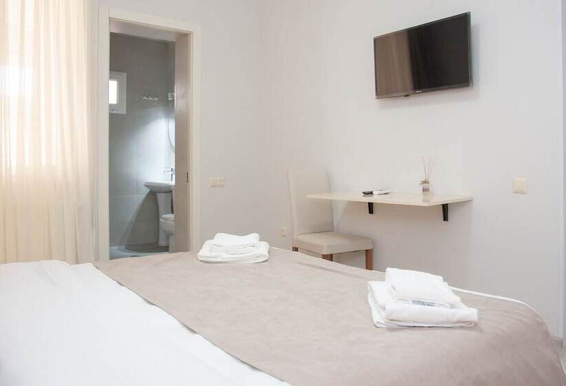 اتاق خانوادگی, Casa Calda