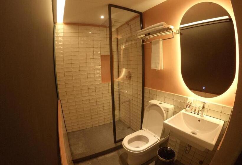 Номер Deluxe, Citizen