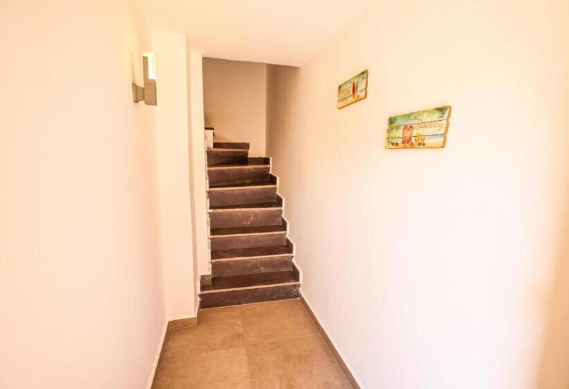 کلبه ییلاقی, Old Town Guest Houses