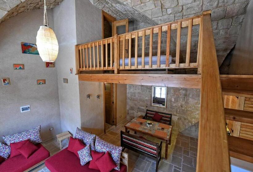 استودیوی لوکس, Old Town Guest Houses