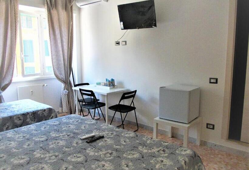 اتاق استاندارد سه نفره, Ostiense District B&b