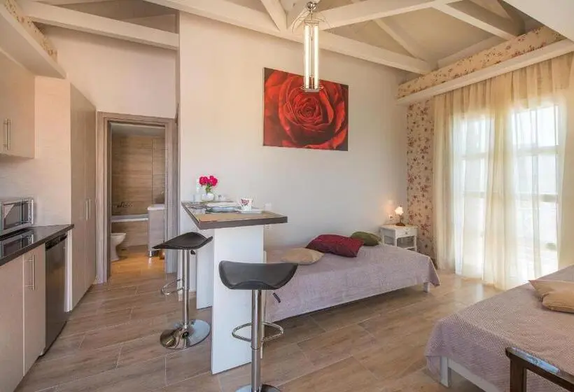 سوییت خانوادگی, Aeolos Boutique Hotel And Suites