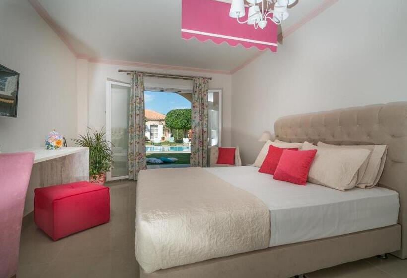 سوییت جونیور با چشمانداز استخر, Aeolos Boutique Hotel And Suites