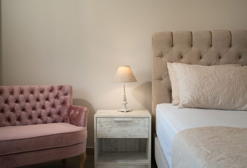 سوییت جونیور با چشمانداز استخر, Aeolos Boutique Hotel And Suites