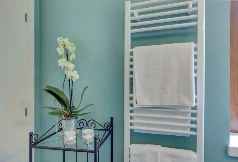 اتاق لوکس, B&b La Contessa
