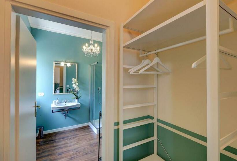 اتاق لوکس, B&b La Contessa