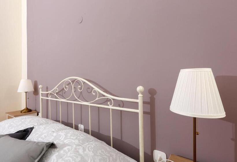 اتاق لوکس با تخت بزرگ, B&b La Contessa