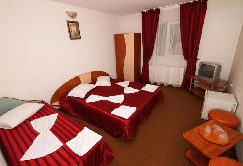 اتاق استاندارد سه نفره, Motel Cotul Donului