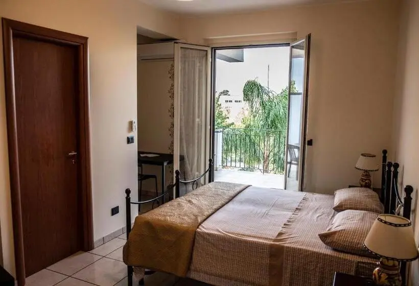 اتاق استاندارد با تخت بزرگ, B&b Caravello