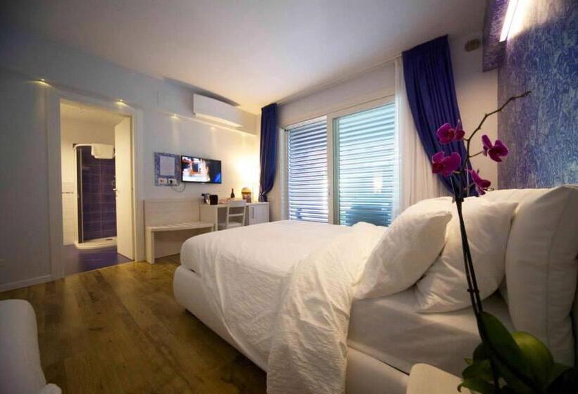 غرفة قياسية ثلاثية, Affittacamere   B&b Villa Pini