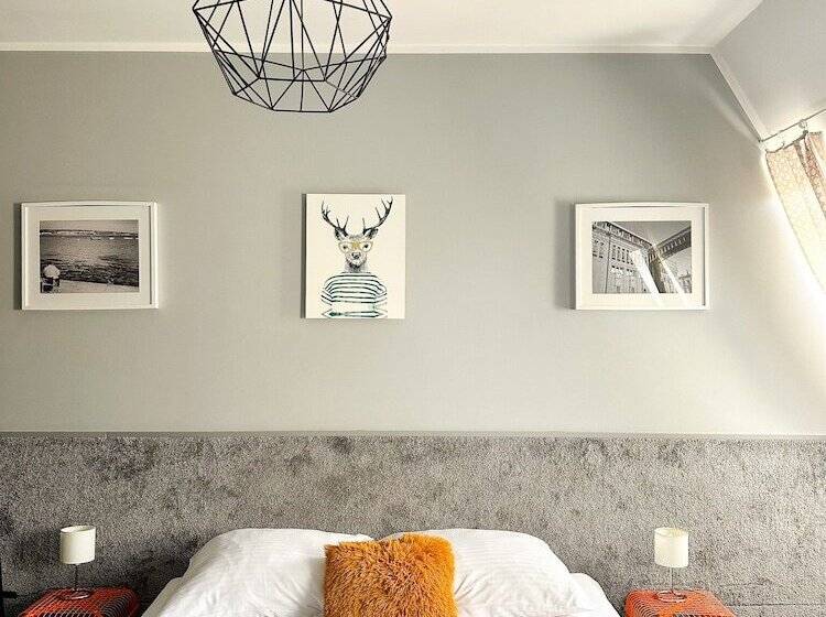 エコノミートリプルルーム, Expolis Residence   City Center Mtp Targi   24h #betterthanyourex