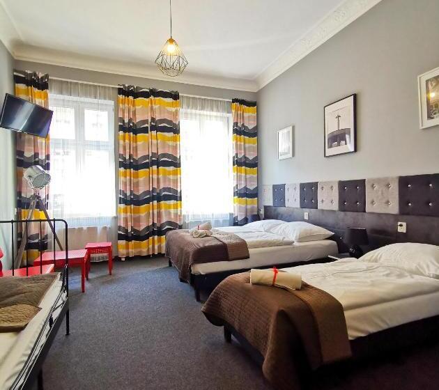 プレミアム4ベッドルーム, Expolis Residence   City Center Mtp Targi   24h #betterthanyourex