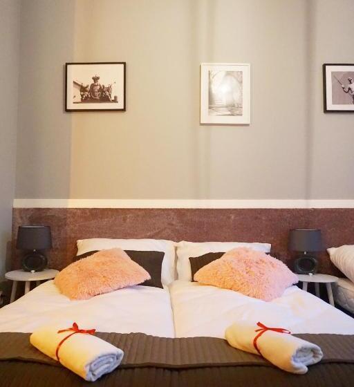 コンフォートトリプルルーム, Expolis Residence   City Center Mtp Targi   24h #betterthanyourex