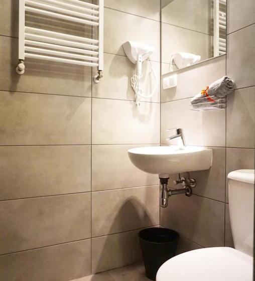 Quarto Comfort, Expolis Residence   City Center Mtp Targi   24h #betterthanyourex