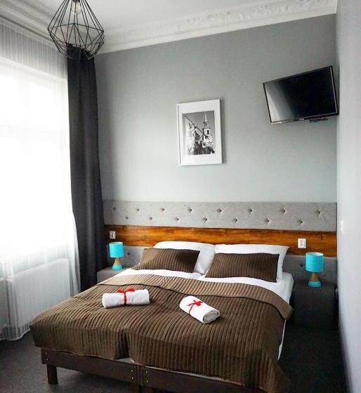 コンフォートルーム, Expolis Residence   City Center Mtp Targi   24h #betterthanyourex