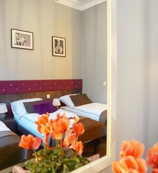 اتاق استاندارد سه نفره, Expolis Residence   City Center Mtp Targi   24h #betterthanyourex