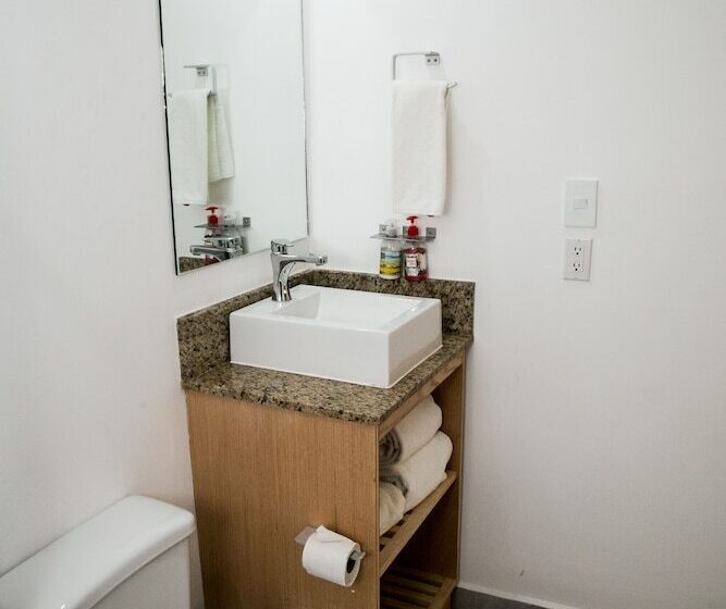 חדר דלוקס, Booking 500