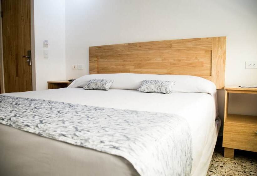 חדר דלוקס, Booking 500