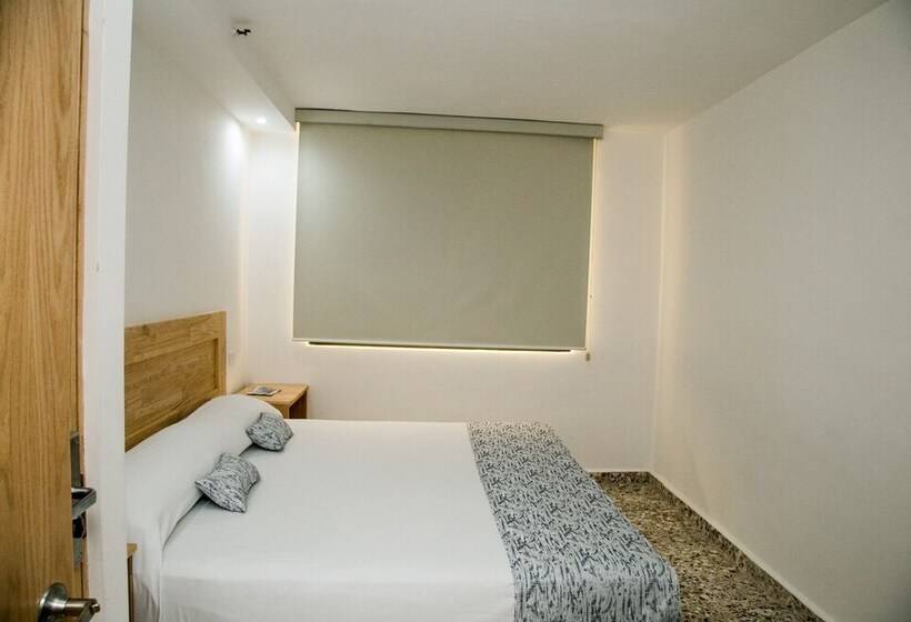 חדר דלוקס, Booking 500