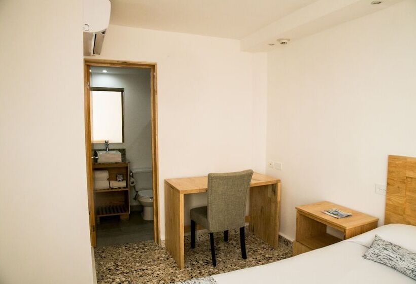 חדר דלוקס, Booking 500