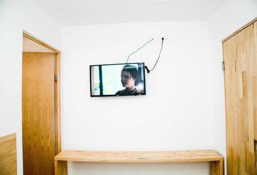 חדר סטנדרט יחיד, Booking 500