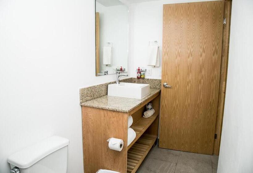 חדר דלוקס, Booking 500