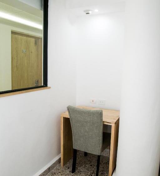 Quarto Deluxe, Booking 500