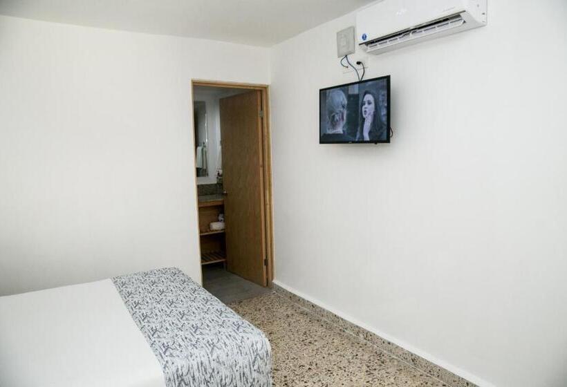 חדר דלוקס, Booking 500