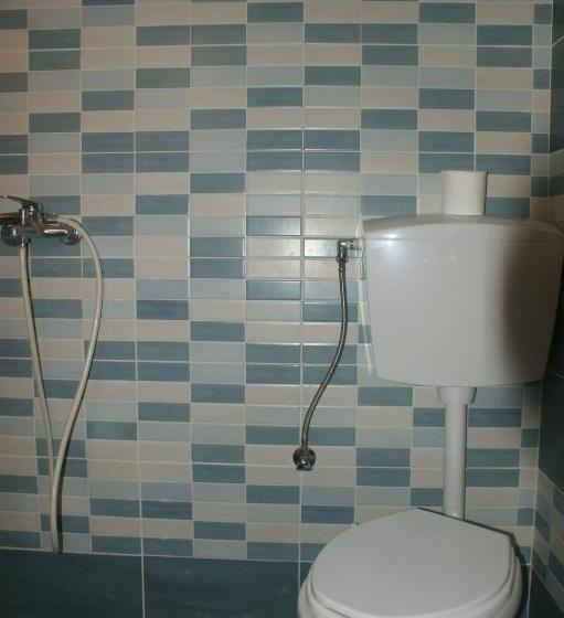 غرفة قياسية ثلاثية, Eleftheria