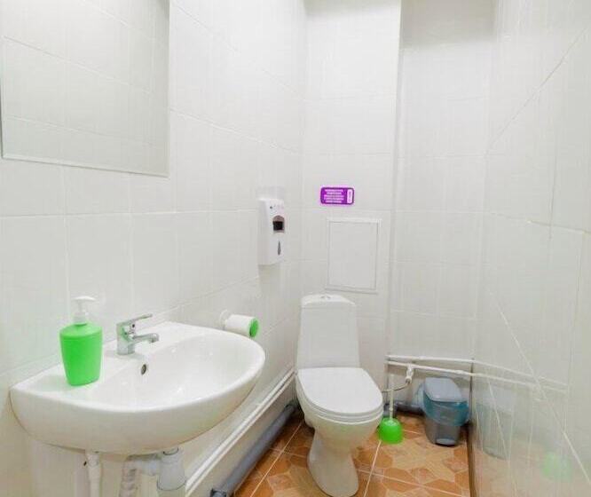 共用房间的床, Wiki Hostels