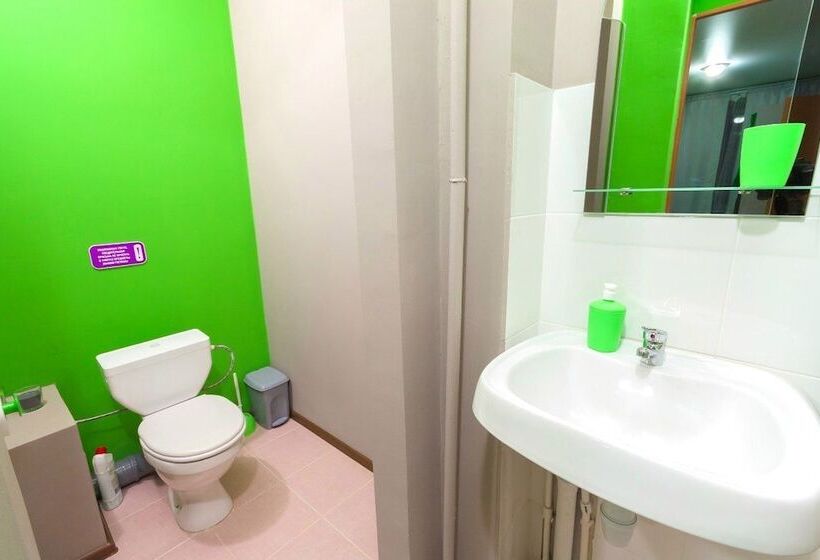 سرير فى غرفة مشتركه, Wiki Hostels