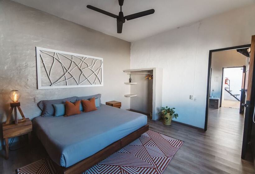 Люкс Комфорт, Amaia Boutique