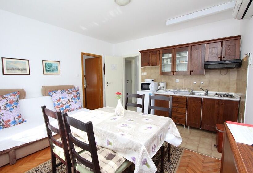 Апартаменты 1 Спальня, Rooms And Apartments Bella Vista
