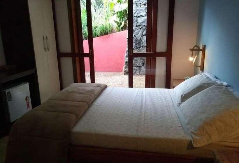 سوییت با چشم‌انداز باغ, Pousada Vista Do Itagua