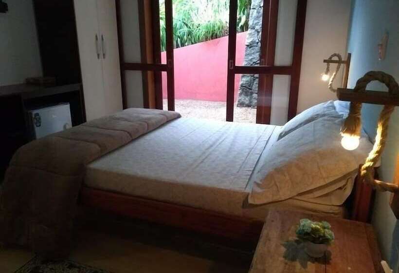 سوییت با چشم‌انداز باغ, Pousada Vista Do Itagua