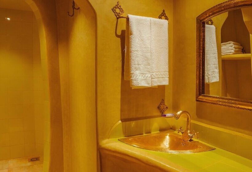 スタンダードトリプルルーム, Dar Amoudou