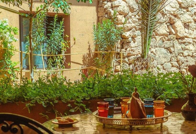 スタンダードトリプルルーム, Dar Amoudou