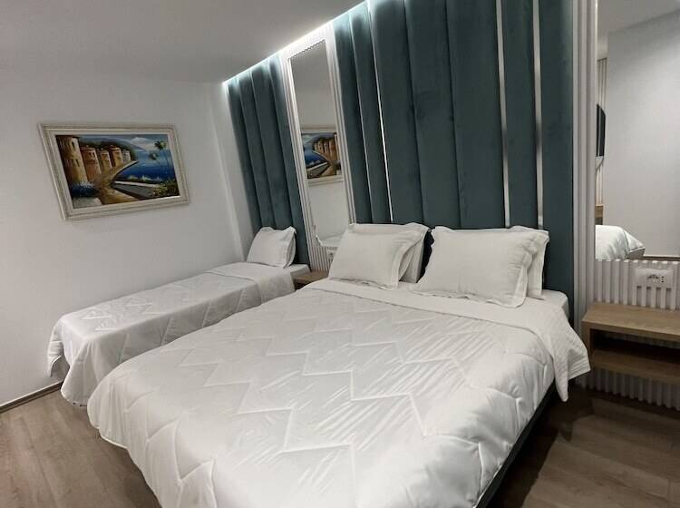 غرفة ديلوكس ثلاثية, Ilio Boutique