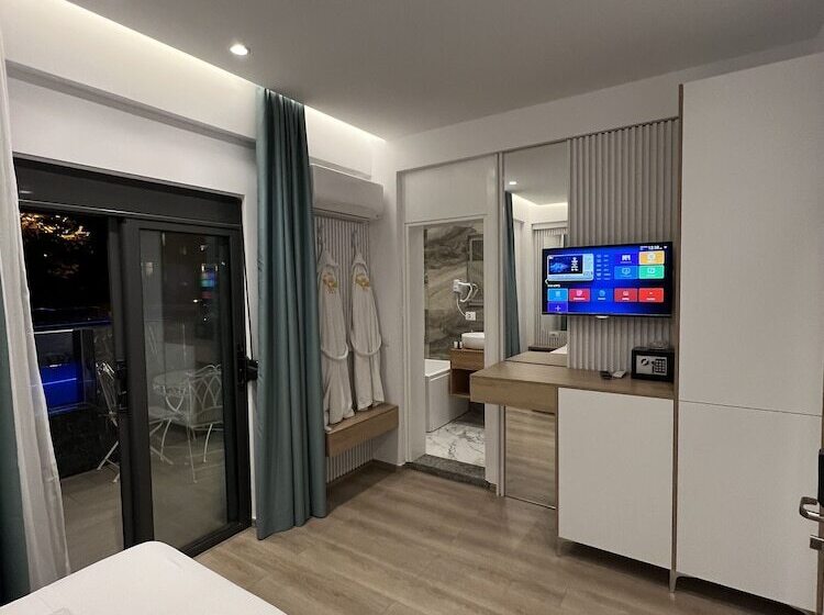 غرفة سوبيريور مزود بجاكوزى, Ilio Boutique